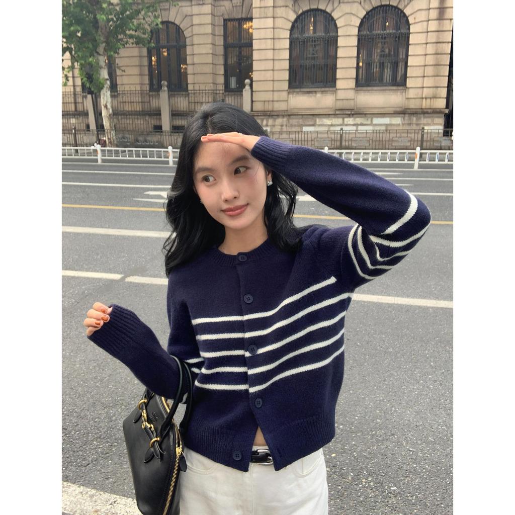 เสื้อไหมพรมแขนยาวลายทาง เสื้อกันหนาวคอกลมผ้านุ่มใส่สบาย รูปที่ 2