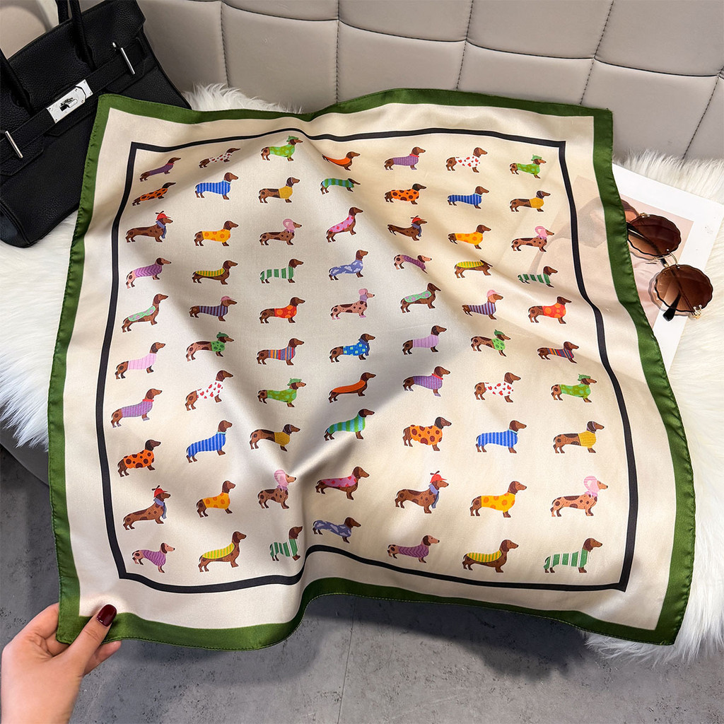 2026 สีสัน Dachshund สุนัขพิมพ์ผ้าพันคอผ้าไหมสาวสนุกสัตว์จําลองผ้าไหมผ้าพันคอสแควร์ All-Match Travel Photo ตกแต่งผ้าพันคอ