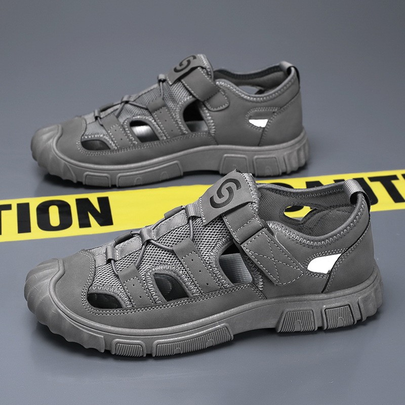 2025 รองเท้าผู้ชายฤดูร้อน Breathable Hollow Toe รองเท้าแตะผู้ชายสบายๆน้ําหนักเบาสวมใส่ด้านนอก All-Ma