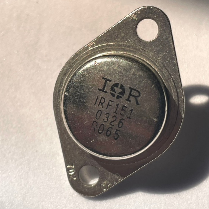 MOSFET IRF151 พร้อมส่ง 40A 60V RDS= 0,055 OHM TO3