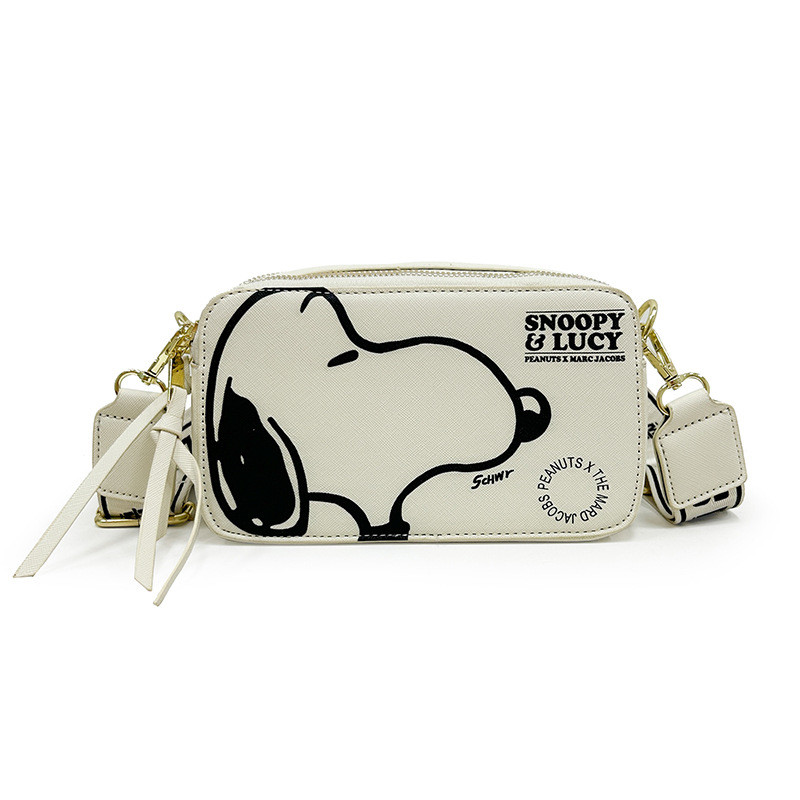กระเป๋าสี่เหลี่ยมเล็ก Snoopy สำหรับใส่กล้องและของใช้อื่นๆ มีหลากสี