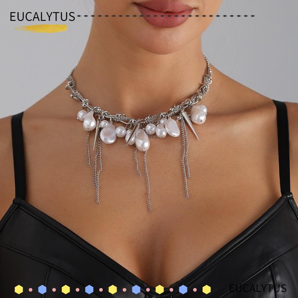 สร้อยคอมีเดล เครื่องประดับอันเป็นเอกลักษณ์ในสไตล์Vintage กับไข่มุกและเม탈ลิกบีADS ตามแฟชั่น เป็นของขว