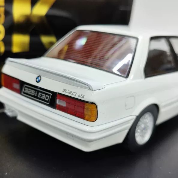 KK1/18 BMW BMW320S E30 Alloy Collection Car Model Brand New Ready Stock Old Malaysia White Classic