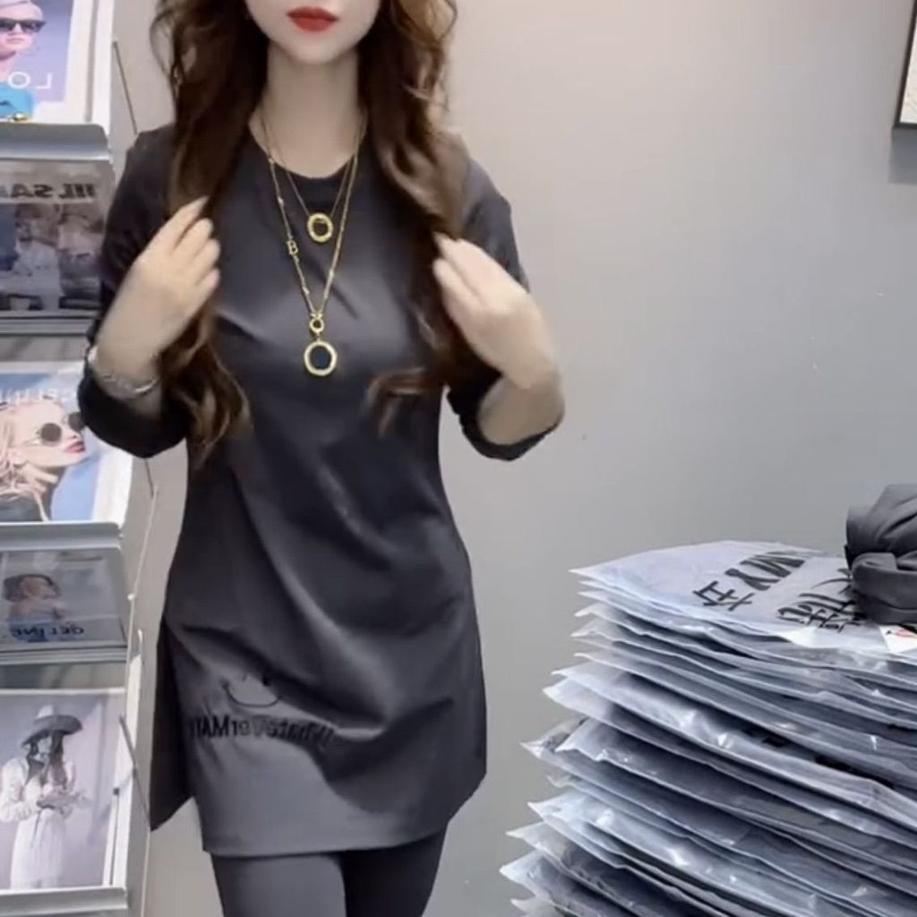 Cod ปักหน้ายิ้มความยาวกลางเสื้อยืดผู้หญิงฤดูใบไม้ร่วงสไตล์ใหม่เวอร์ชั่นเกาหลีรอบคอหลวม Slimmer ดูแยก