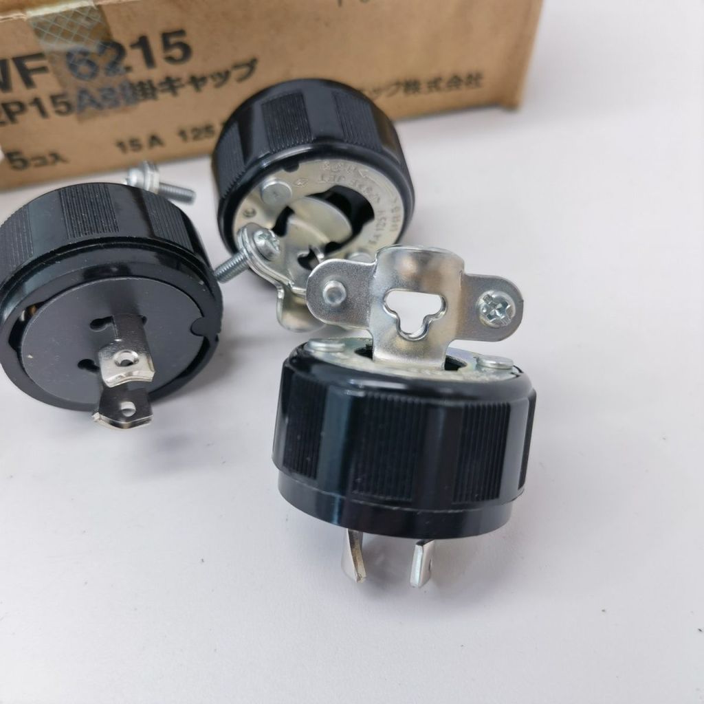 ปลั๊กอุตสาหกรรม Panasonic WF6215 15A 125V ของแท้จากญี่ปุ่น มีสต็อก