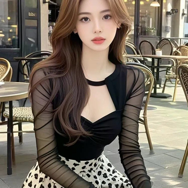 เสื้อยืดแขนยาวแบบกลวงสำหรับผู้หญิง สวมได้ทุกวัน