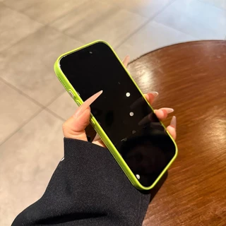 ใหม่เรืองแสงสีเขียวลิ้นจี่หนังเนื้อแม่เหล็กสําหรับiPhone 17 Pro Max 16 15 14 Plus 13 12 Pro Maxพรีเมี่ยมคริสตัลเลนส์ป้องกันPC Hardปกหลัง