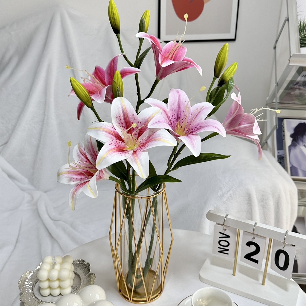 Meibaozhong 2 Lily ดอกไม้ประดิษฐ์งานแต่งงานฉลอง Lure ตกแต่งดอกไม้ Home B & B โรงแรมตารางดอกไม้