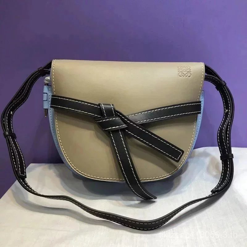 LOEWE กระเป๋าผู้หญิง สุดยอด