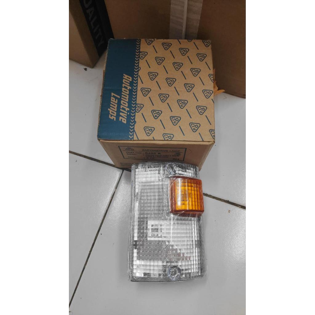 ไฟเลี้ยวหน้าขวา Mitsubishi L300 CPU 8402R
