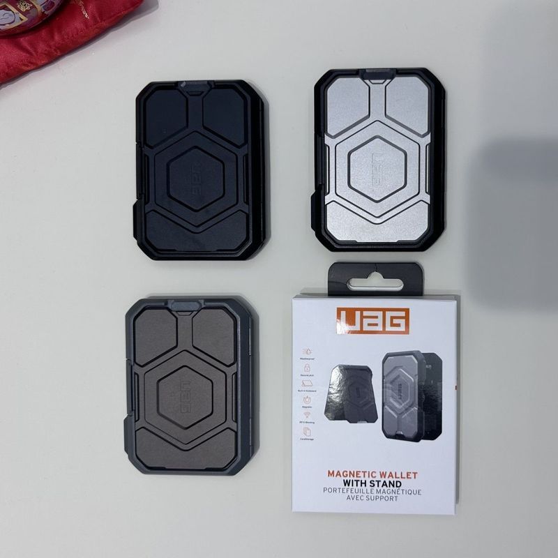 UAG Card Holder พร้อมแม่เหล็ก Magsafe แบบพับได้และพกพาสะดวก