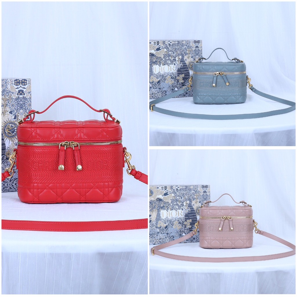 Dior Travel กระเป๋าเครื่องสําอางสไตล์ใหม่   
กระเป๋าถือ Highlight This Season Style.Using หนังแกะเนื