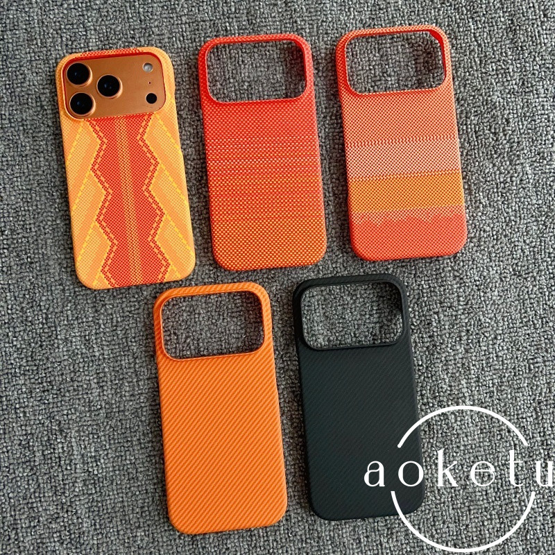 เหมาะสําหรับ ไอโฟน 17 มือโปร เคสโทรศัพท์แม่เหล็กดูดลายเคฟล่าแถบสีส้ม แอปเปิล 16/15/14/13/12 ครึ่งแพ็ค มีน้ําค้างแข็ง บางเฉียบเคสป้อง