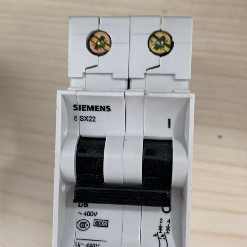 เบรกเกอร์ Siemens 5SX2516 | สำหรับระบบป้องกันวงจรกำลัง | นำเข้า