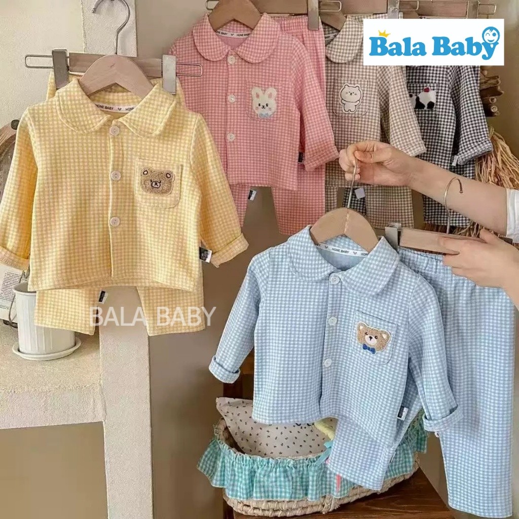 ชุดนอนเด็ก ชุดนอนเซ็ต 2 ชิ้น ลายสก๊อตปักการ์ตูน ใส่ได้ทั้งเด็กผู้ชาลและผู้หญิง Size80-120cm CXT57