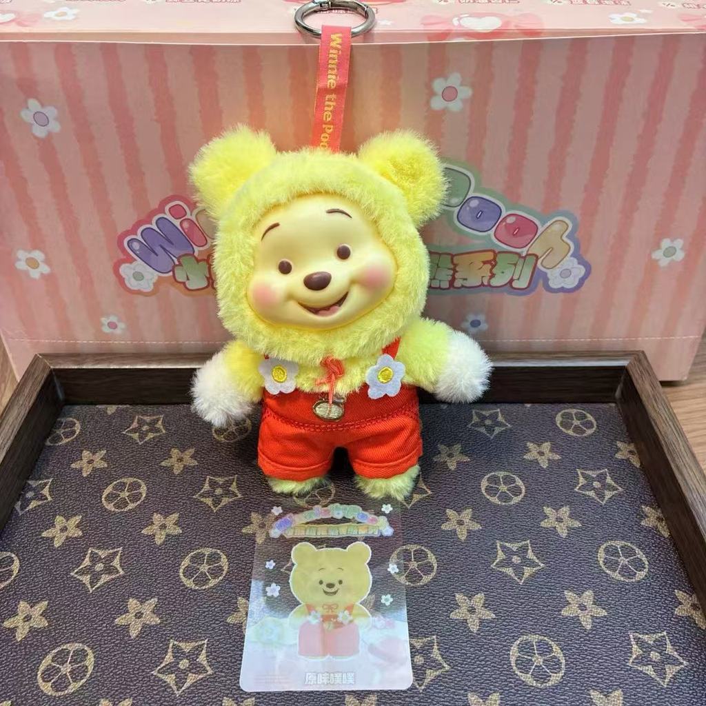 TOPTOY Winnie the Pooh Mystery Box Bear Plush Keychain Plush Bag Hanging Charm Pooh Candy Series Mystery Box Girl Peripheral อินเทรนด์เล่นรูปไม่มีขุยจี้ตุ๊กตา