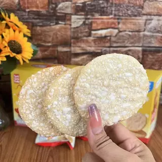 ข้าวอบกรอบรสกุ้ง แผ่นบางมาก กรุบกรอบ หอมอร่อย ของขวัญวันหยุด สําหรับเด็กและผู้ใหญ่วันหมดอายุ: 8/9/2026