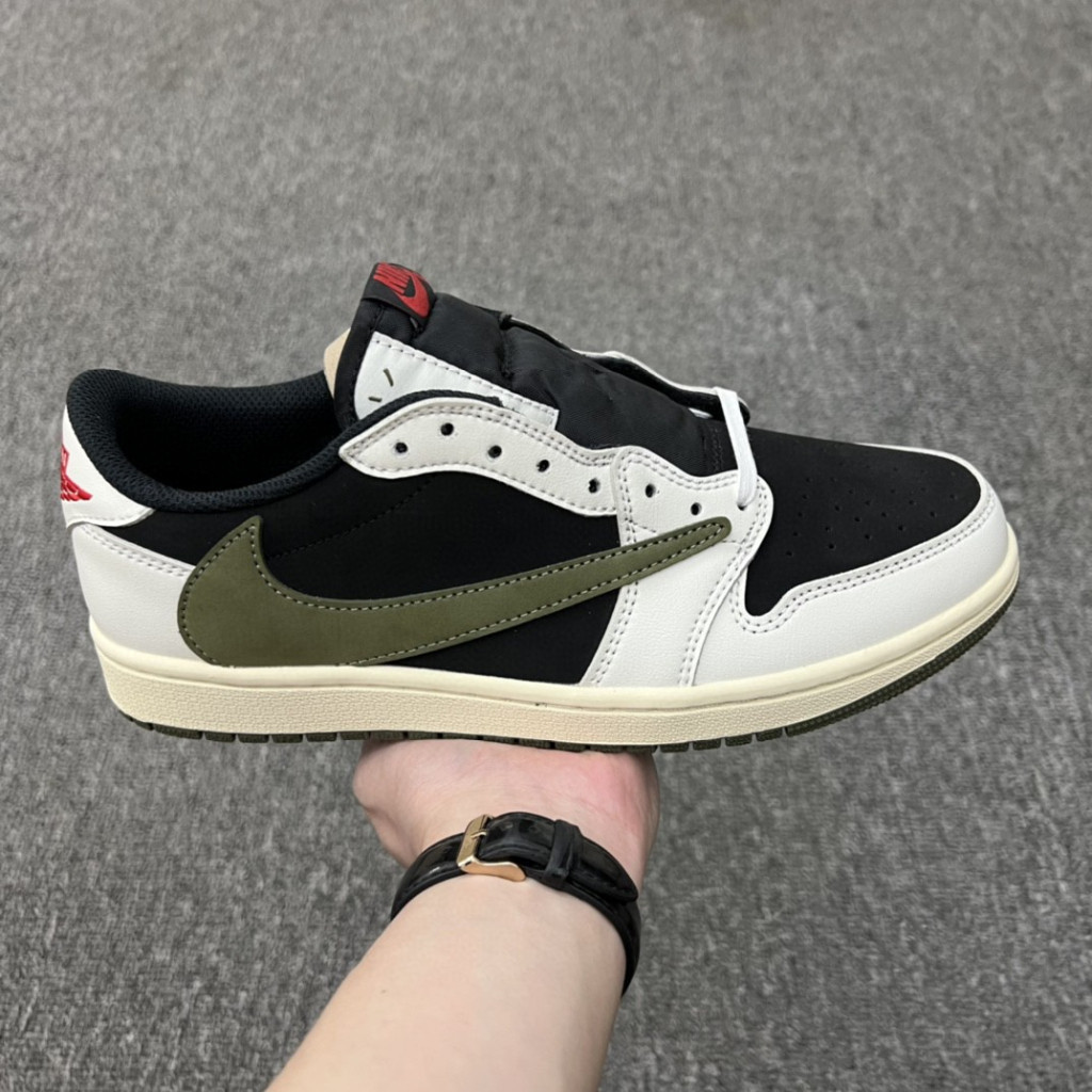 ดีไซน์ใหม่ Travis Scoff x Air 1 AJ1 Low "Medium Olive" OFF-WHITE barb 5.0 รองเท้าผู้ชายรองเท้าผู้หญิ