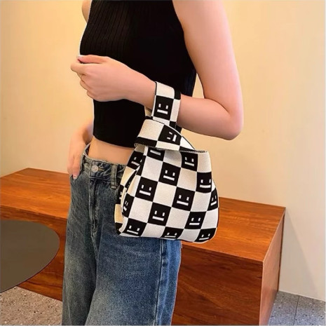 กระเป๋าถือ ผ้าถัก หลากหลายรูปแบบ พกพาสะดวก เหมาะสำหรับการเดินทาง ลำลอง มีสไตล์ให้เลือกหลากหลาย - รูปที่ 3