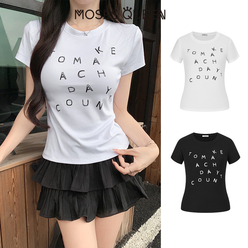 < MOSESQUEEN > เสื้อผ้าสกรีนลายคอตวี่แขนสั้น - แฟชั่นฤดูร้อน ด้านหน้ามีปุ่ม ดูหรูหราและเป็นระเบียบ #63646