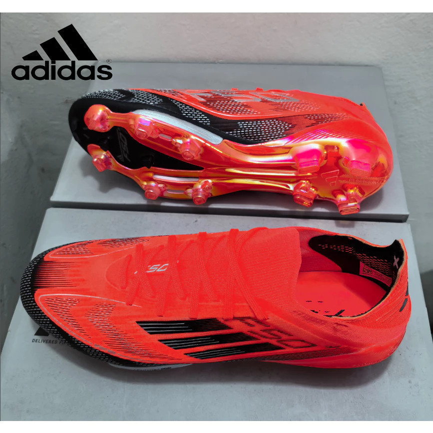 รองเท้าฟุตบอล F50+ LIGHT STRIKE PRO Elite FG สำหรับผู้ชาย ออกแบบมาสำหรับการเล่นกลางแจ้ง มีคุณสมบัติก