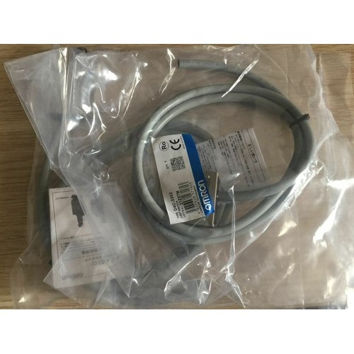 Omron D4C-3202 ลิมิตสวิตช์ D4C3202 ใหม่ จัดส่งฟรี