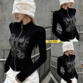 Miss Kitty เสื้อผ้าผู้หญิง เสื้อแฟชั่นสตรีทแขนยาว ดีไซน์ซิปเท่ๆ ลายย้อนยุค Y2K ใส่ฟิตกระชับ FY1230-0