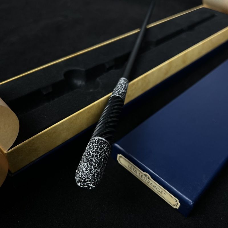 Rita Lester Lanqi Wand สัตว์วิเศษในปัจจุบันคัน Rita Collection Wand z