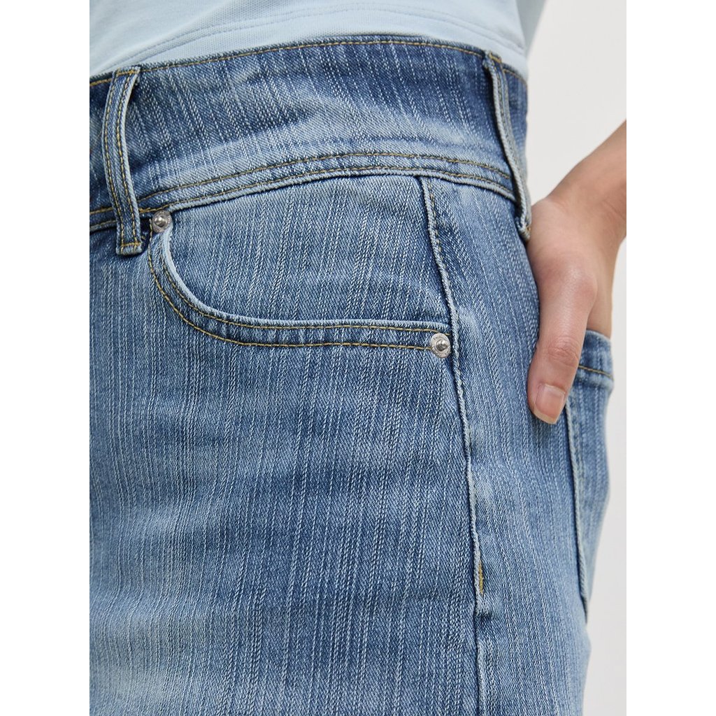 [Pomelo] กระโปรงยีนส์สั้นชายรุ่ยติดกระดุมด้านหน้า / Button Front Denim Mini Skirt — صورة 5