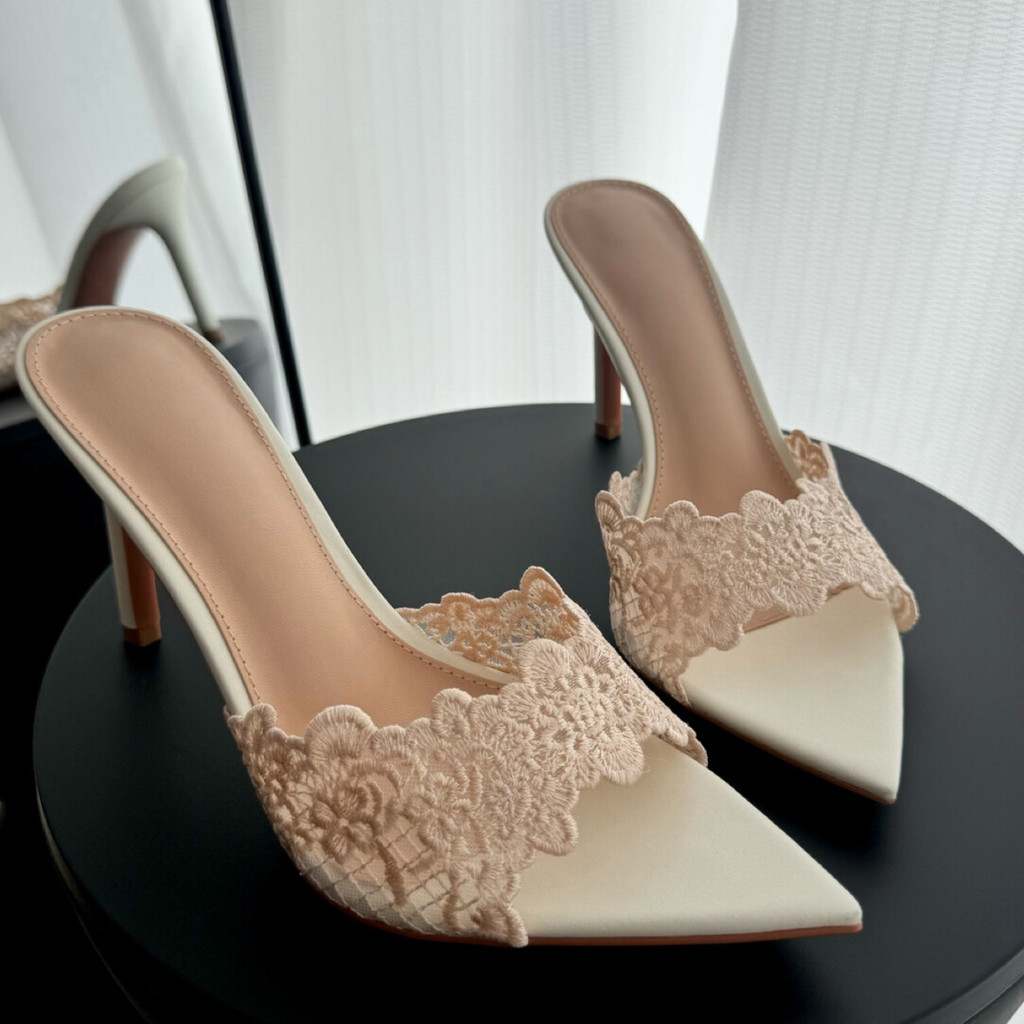 รองเท้าส้นสูงสไตล์เรียบ Pointed Toe Stiletto แบบลูกไม้ สีแชมเปญ จากHuizhou สำหรับฤดูร้อน