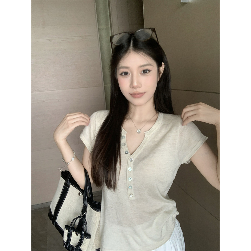 ฤดูร้อนใหม่เสื้อผู้หญิงอ่อนโยนสีทึบสบายๆเรียบง่ายแขนสั้นเสื้อถัก 260411