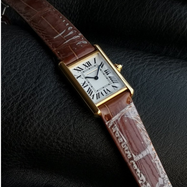 Pre order ราคา11400 RRR T@NK Watches  นาฬิกาผู้หญิงแฟชั่น​ ตัวเรือนโรสโกลด์ Leather Size33.7*25.5mm/