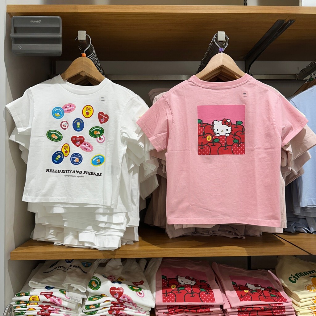 Un0 SANRIO Hello Kitty เสื้อยืดแขนสั้นสำหรับผู้หญิง รหัส 8334