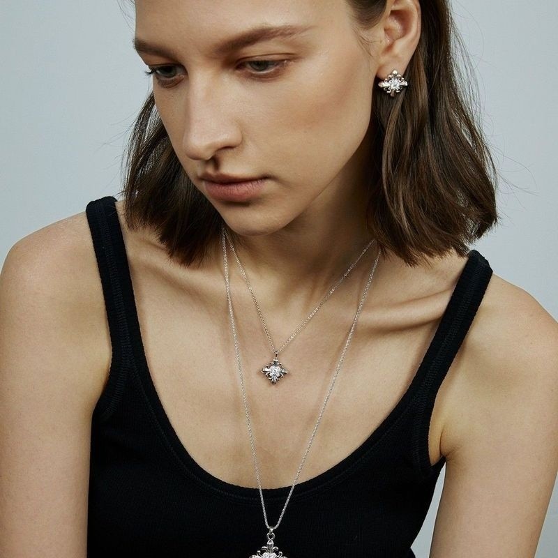 สร้อยคอมินIMALIST Iris ทรงเรโทร