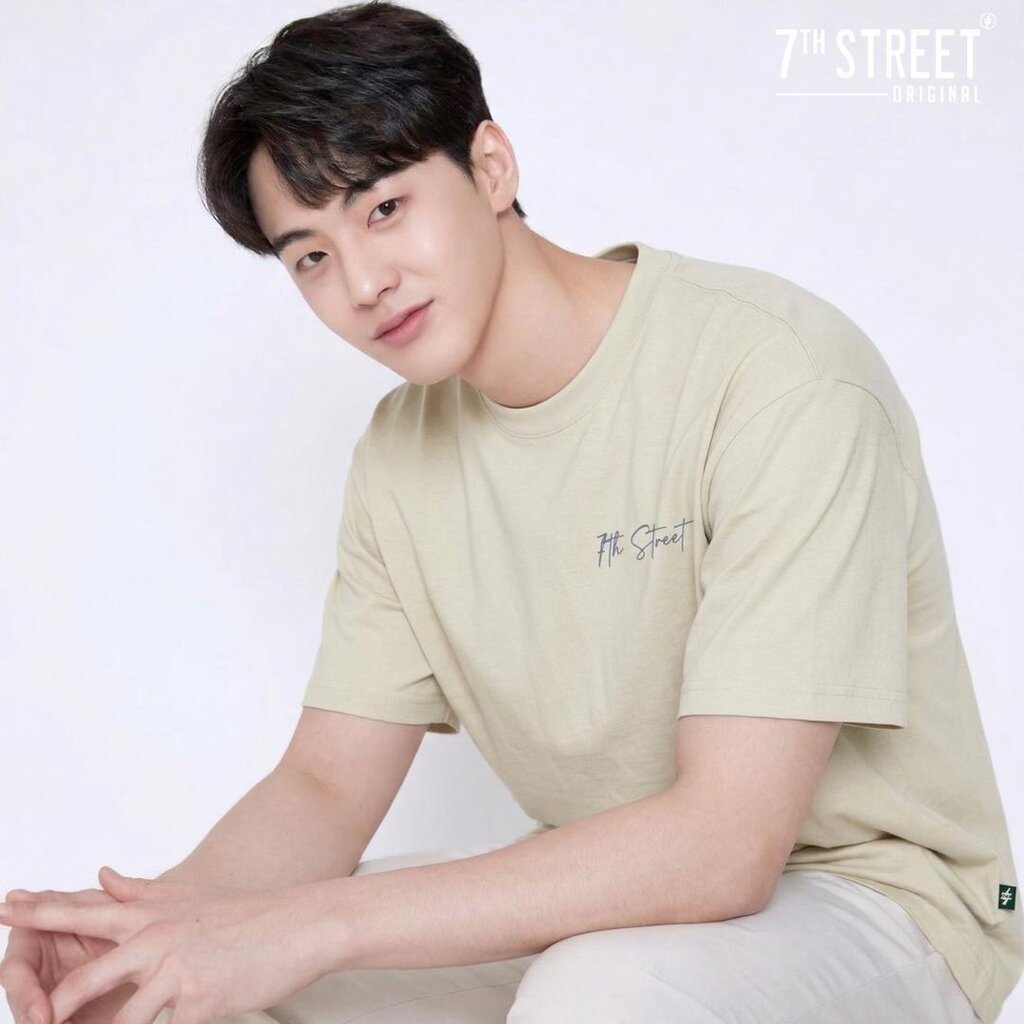 7ᵗʰ Street Oversize90s Cotton100% Com(No.20) ทรงคอฟิต ผ้านุ่ม เบา ใส่สบายที่สามารถสวมใส่ได้ทุกวัน รุ