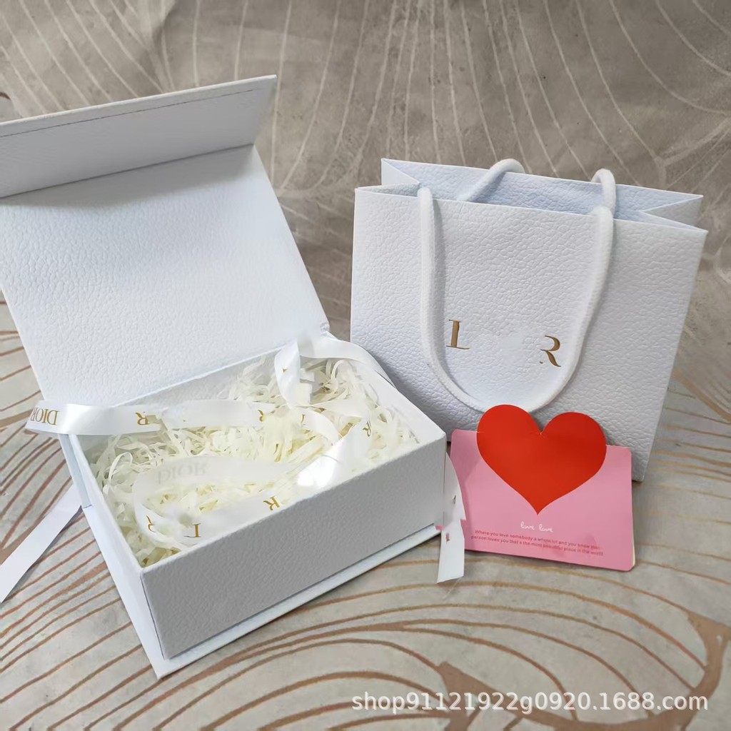 Spot Goods#D White Lipstick Packaging Empty Box Lip Balm Gift Box Realme Perfume Box Gift Bag1225hw