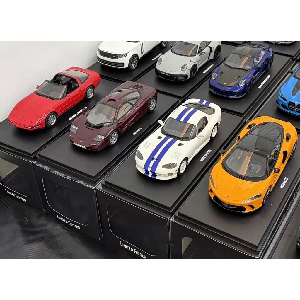 GT Spirit 1995 Chevrolet Corvette C4 Limited Car Model 1: 18