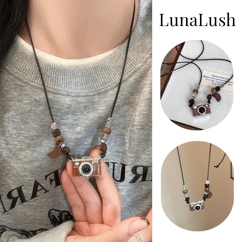 LunaLush✨เสื้อคุณภาพดี สร้อยคอผู้หญิง สร้อยคอ ดีเทลจี้ลายกล้อง สไตล์เกาหลี “BRL-23” ราคา ถูกที่สุด ดีลบีเคเค รูปภาพหลัก