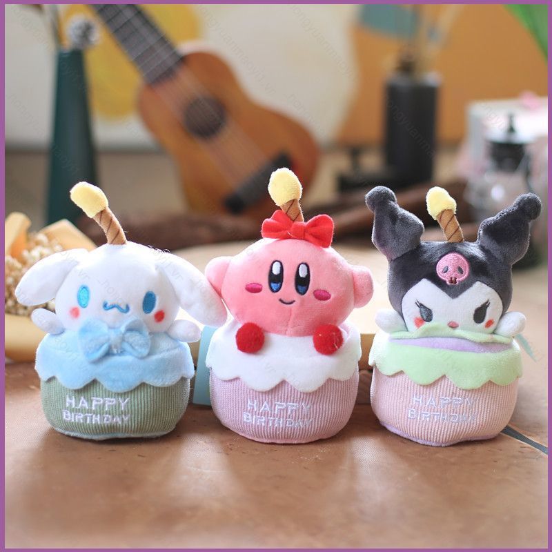 ZY1 Sanrio Kuromi Cinnamoroll Kirby ตุ๊กตาตุ๊กตาเค้กของขวัญสําหรับสาวจี้เด็กวันเกิดเค้กเทียนตุ๊กตาขอ
