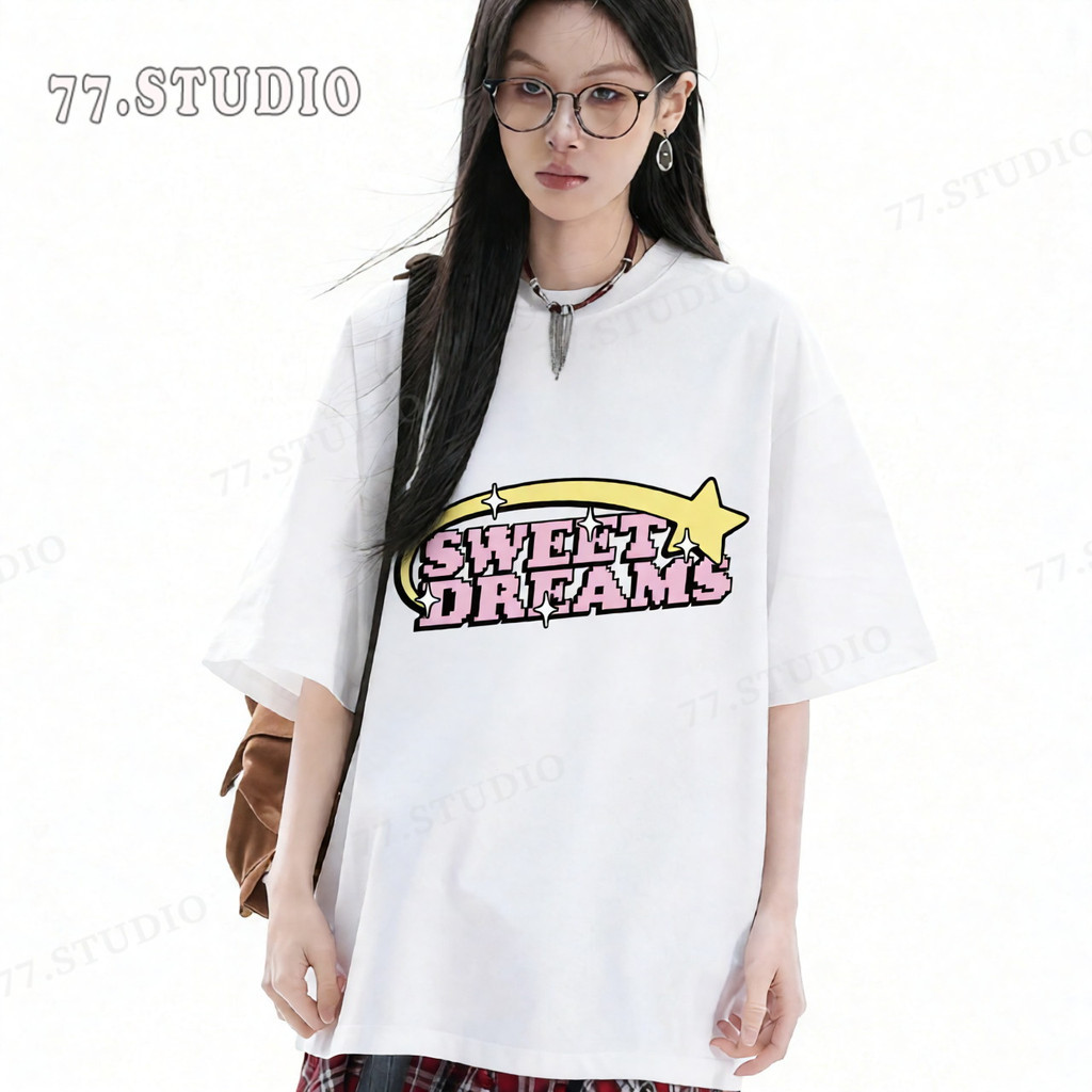 COD ล็อตใหม่ล่าสุด เสื้อยืด Y2K สำหรับผู้หญิง เนื้อผ้าเบา ระบายอากาศได้ดี แขนสั้น คอกลม พิมพ์ลาย สวมใส่สบายoversize