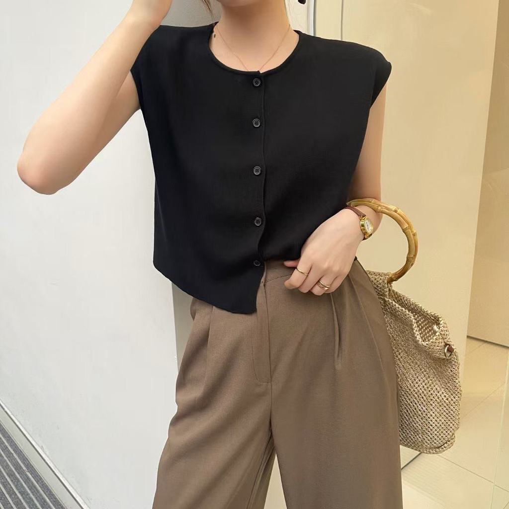 GAKKI รุ่น 3277# เสื้อไหมพรมแขนกุด คอกลม กระดุมหน้า สไตล์เกาหลี ทรง Oversize ผ้านุ่มยืดหยุ่นสูง