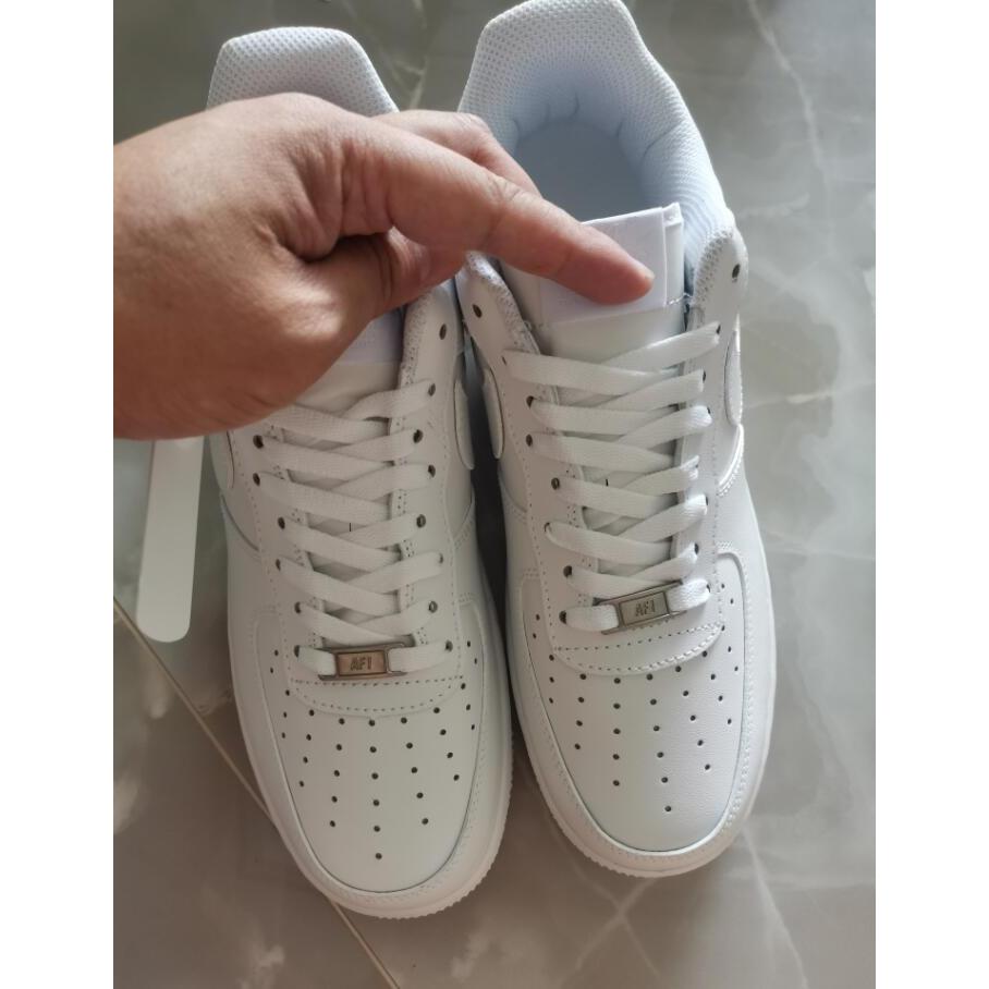 พร้อมสต็อก 2026AF1 low top "triple white"sneakers รองเท้ากีฬาลําลอง unisex สีขาวล้วน
