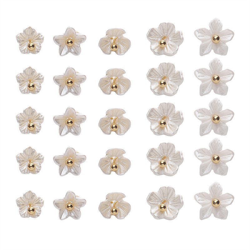 จี้ดอกไม้เรซิ่นสีขาว 5 ชิ้น พร้อมสร้อยข้อมือ และต่างหู งานแฮนด์เมด