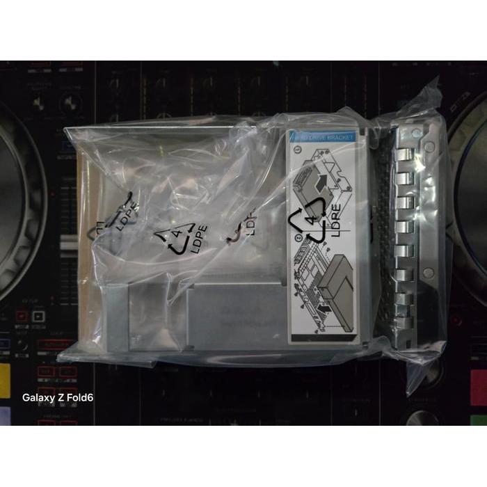 วงเล็บฮาร์ดไดรฟ์ 3.5 "LFF ถึง 2.5 "SFF อะแดปเตอร์ 9W8C4 2.5 "Dell PowerEdge R7625 R640 R750 R740 R76