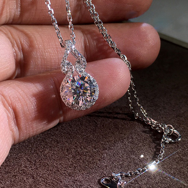 2 กะรัต Moissanite Gourd จี้ Collarbone Chain