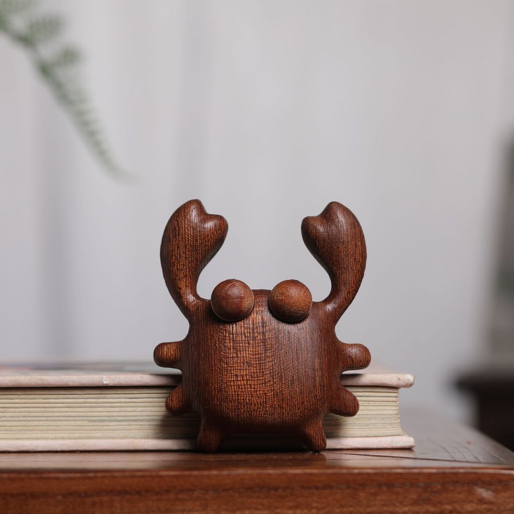 Ebony wood crab fridge magnet, cute magnetic solid wood carved creative little crab fridge magnet