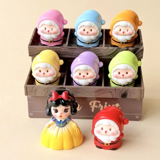ตุ๊กตาฟิกเกอร์เรซินสโนว์ไวท์ กับซานตาคลอส8สีสวยๆ ตกแต่งโต๊ะ ของขวัญเด็ก ตุ๊กตาสะสมบลายด์บ็อก