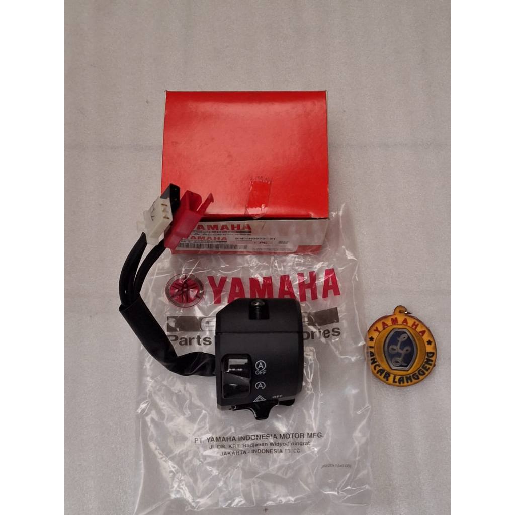 SWITCH HANDLE / RIGHT SWITCH HOLDER YAMAHA LEXI ORIGINAL YGP B3F-H3973-02