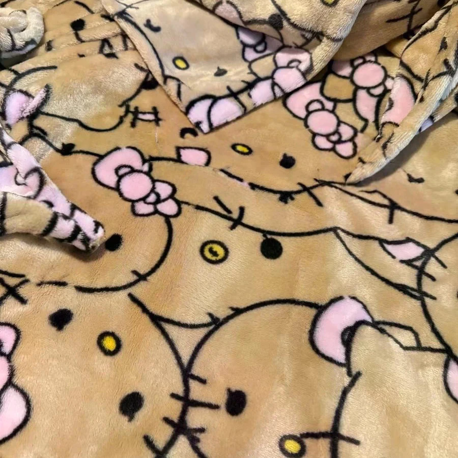ผ้าห่มผ้าสักหลาด Sanrio ลายคิตตี้