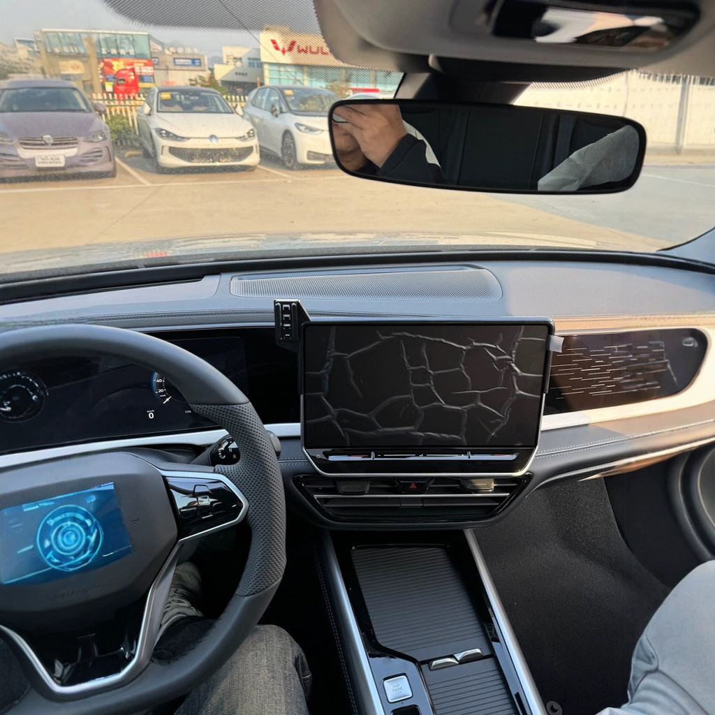 เหมาะสําหรับ 25 Volkswagen PRO+24 Magotan B9 Gravity Buckle โทรศัพท์มือถือนําทางฐานยึด